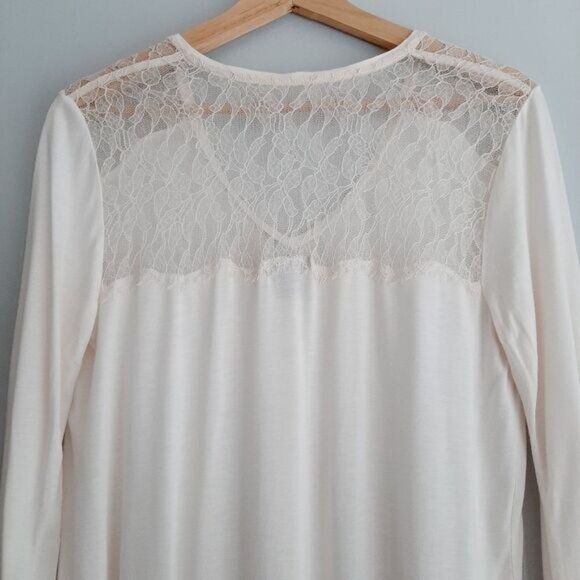 CLUB MONACO Shoulder Lace Applique V-Neck Tee White Sz M Flawed - Picture 6 of 12